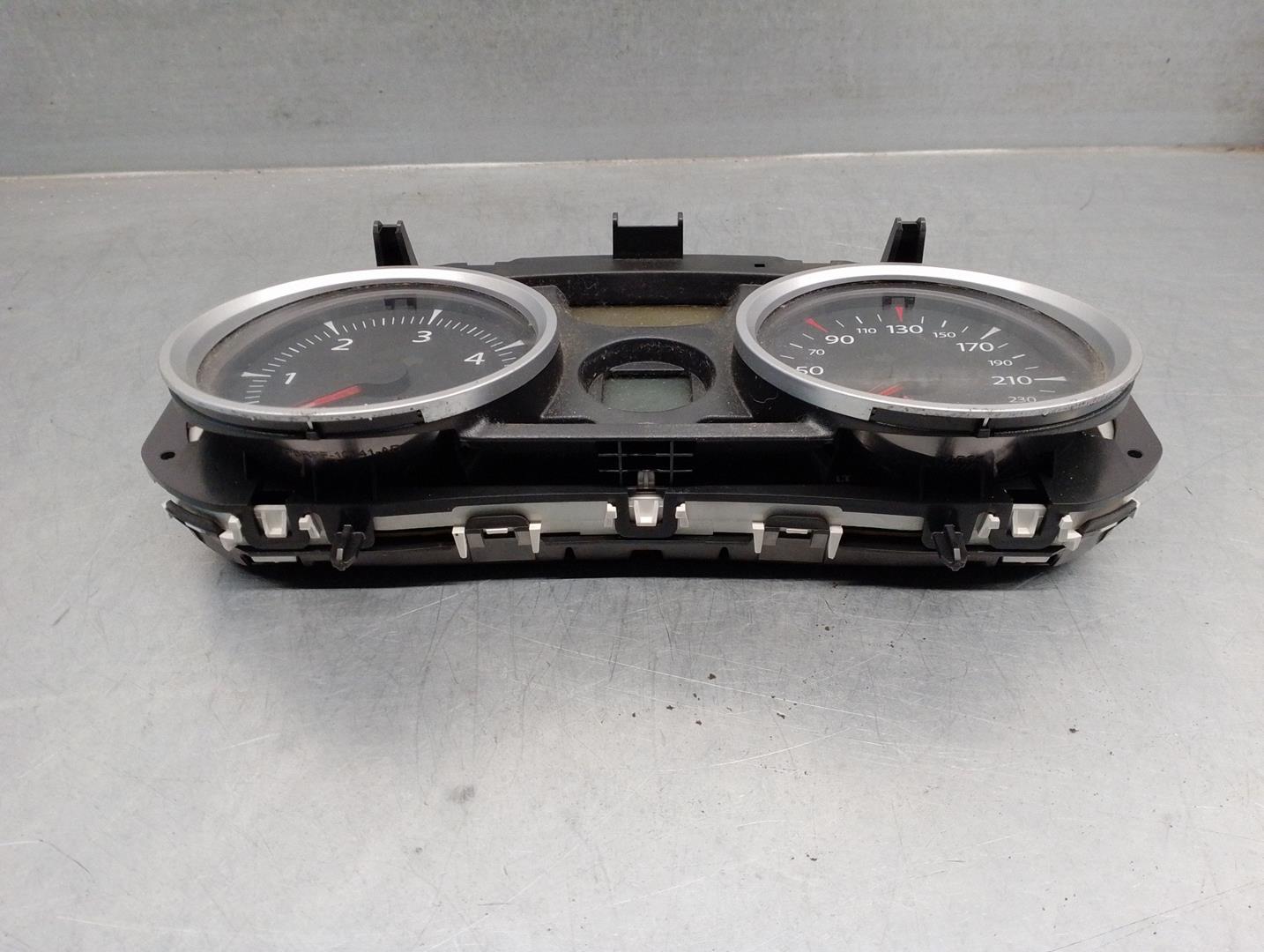 RENAULT Megane 3 generation (2008-2020) Speedometer 8200408798F,35110419,VISTEON 19921800