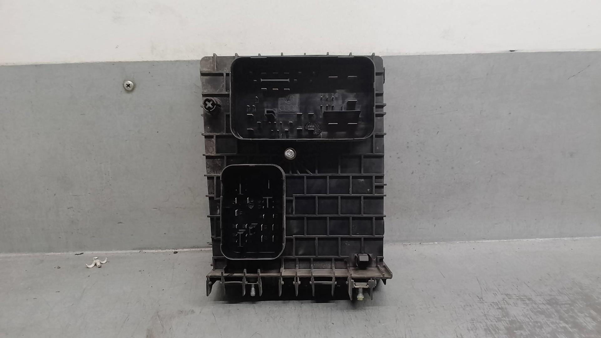 SKODA Octavia 2 generation (2004-2013) Fuse Box 1K0937124K 24220468