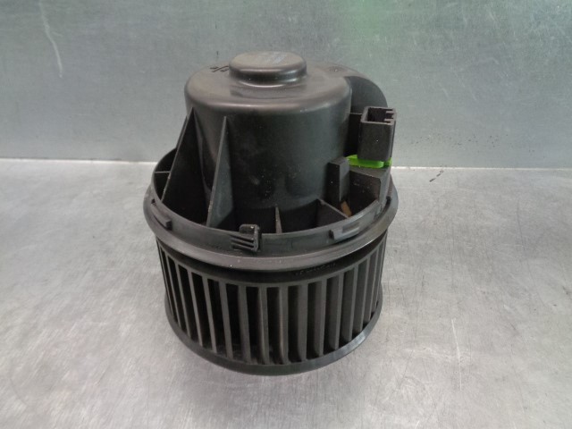 VOLVO V40 2 generation (2012-2020) Motor încălzitor interior AV6N18456AA 19810565