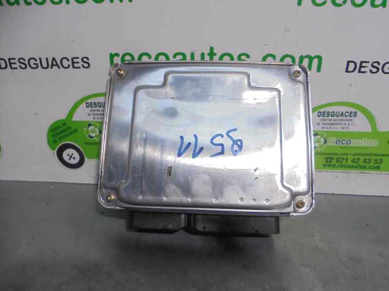 AUDI A4 B6/8E (2000-2005) Moottorin ohjausyksikkö ECU 038906019FP,0281010729 19653224