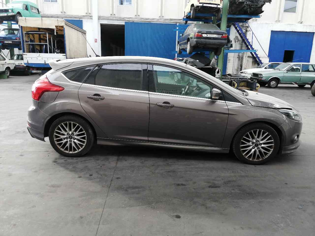 FORD Focus 3 generation (2011-2020) Priekinių dešinių durų fortkutė (mažasis stiklas) DOT39AS2M34,DOT39AS2M34+43R000929 19845421