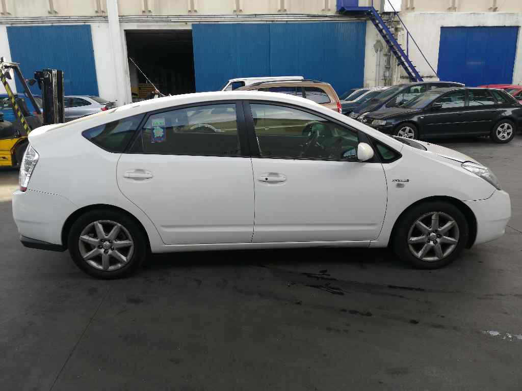 OPEL Prius 2 generation (XW20) (2003-2011) Priekinė dešinė apatinė šakė 4806847040+ 19701745