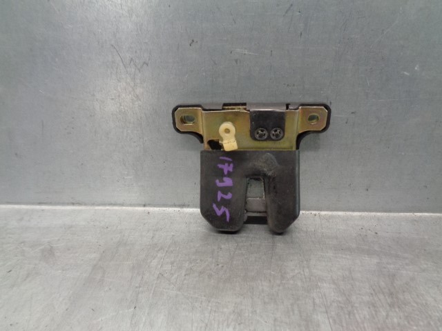 AUDI 100 4A/C4 (1990-1994) Tailgate Boot Lock 4A9827505C 24144410