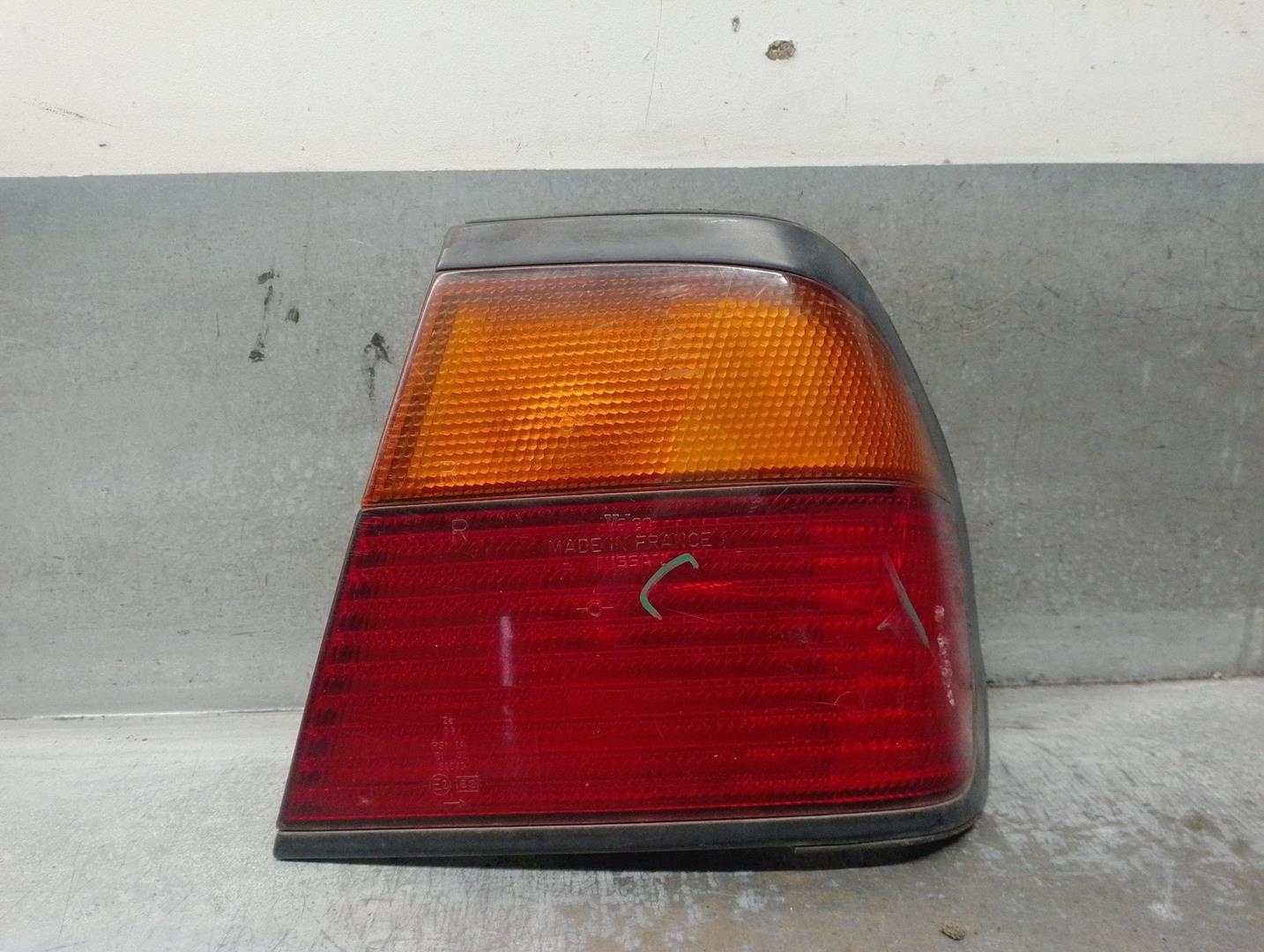 NISSAN Primera P10 (1990-1997) Feu arrière droit B655493J00, DEPORTON, 4PUERTAS 24211081