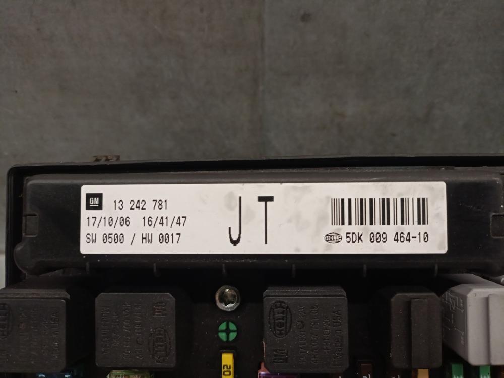 Caja de relés / fusibles Z18XER 13242781 de Opel Zafira / zafira family b (a05) 2008-2012 140 CV con 252000 km - pieza usada