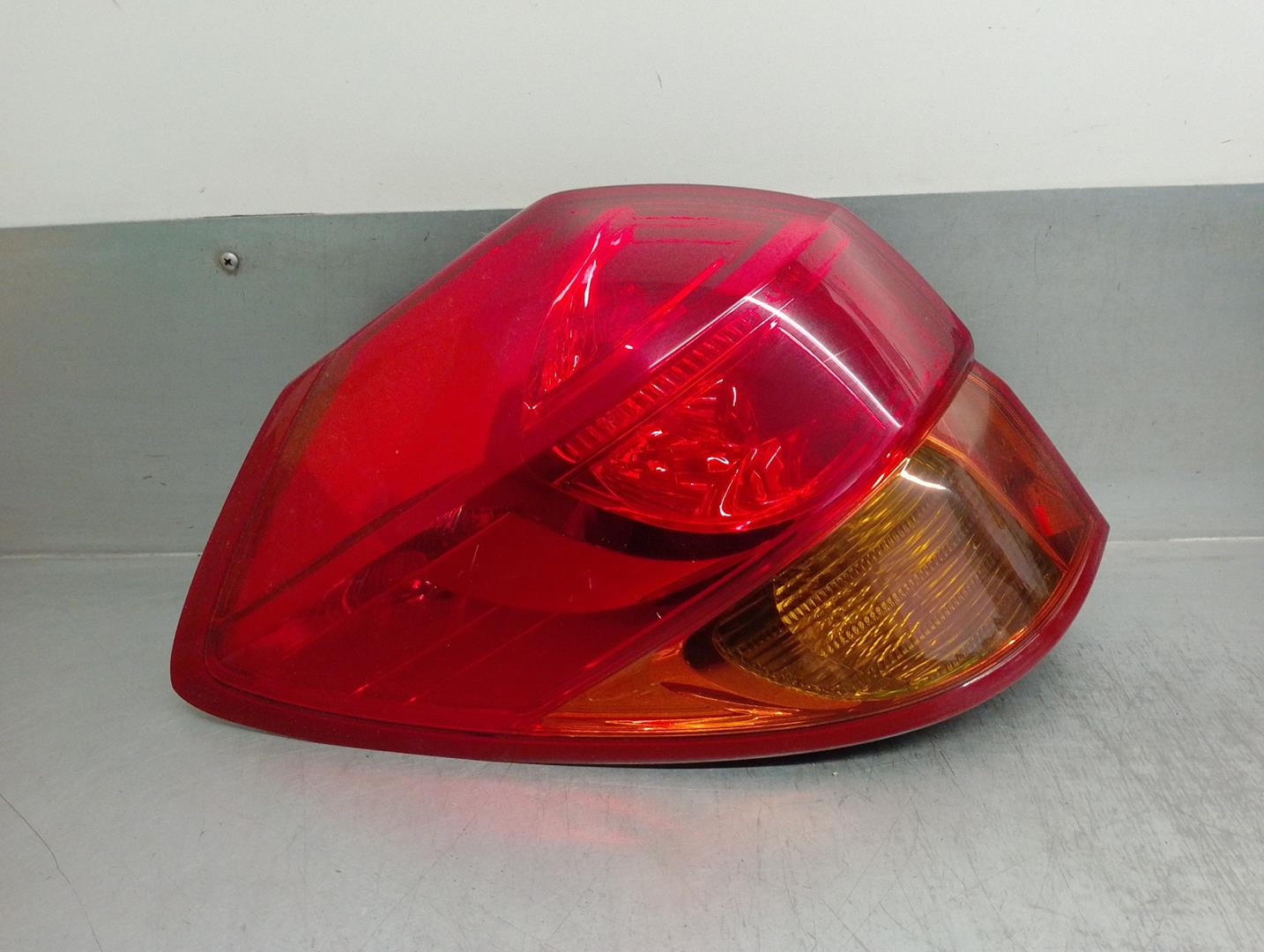 SUBARU Outback 3 generation (2003-2009) Rear Left Taillight 84201AG010,DEALETA,5PUERTAS 24141351