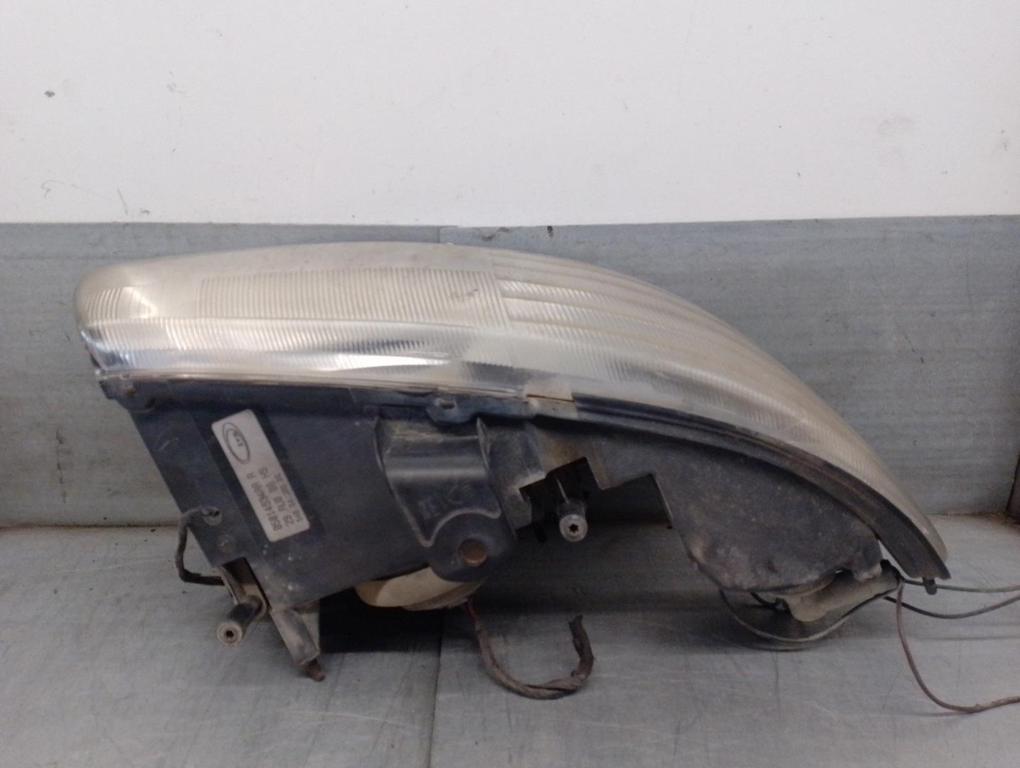 CHRYSLER Voyager 3 generation (1995-2001) Front Right Headlight 05014534AA,5400430000,5PUERTAS 24227627