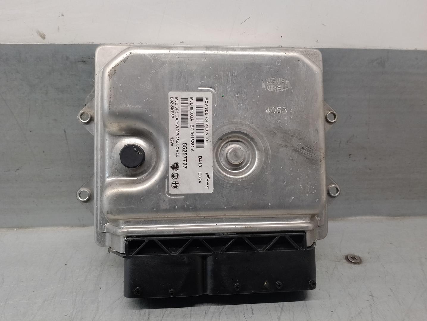 FIAT Doblo 1 generation (2001-2017) Moottorin ohjausyksikkö ECU 55257727,BC0118282A,FPT 24205989