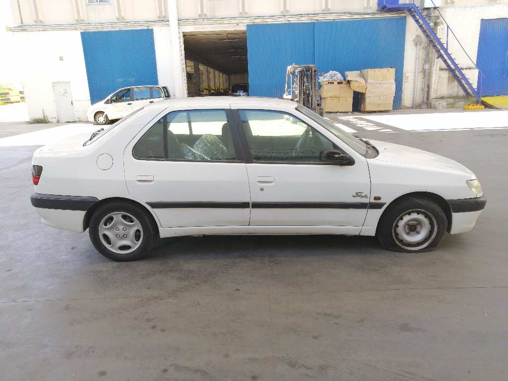 SUZUKI 306 1 generation (1993-2002) Заднє ліве заднє світло 4PUERTAS,4PUERTAS+ 19697699