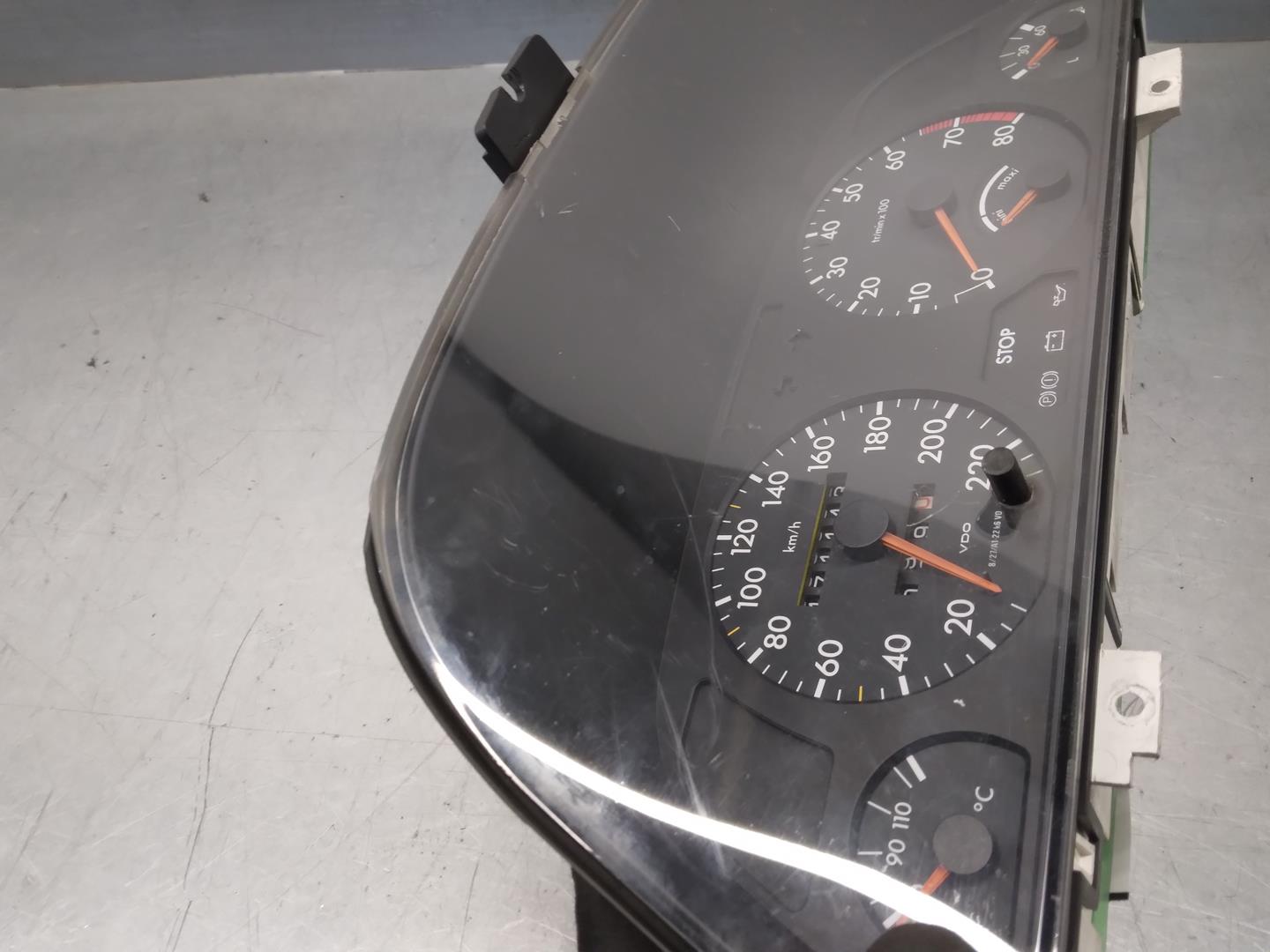 PEUGEOT 306 1 generation (1993-2002) Speedometer 610233, 87001277, VDO 21730363