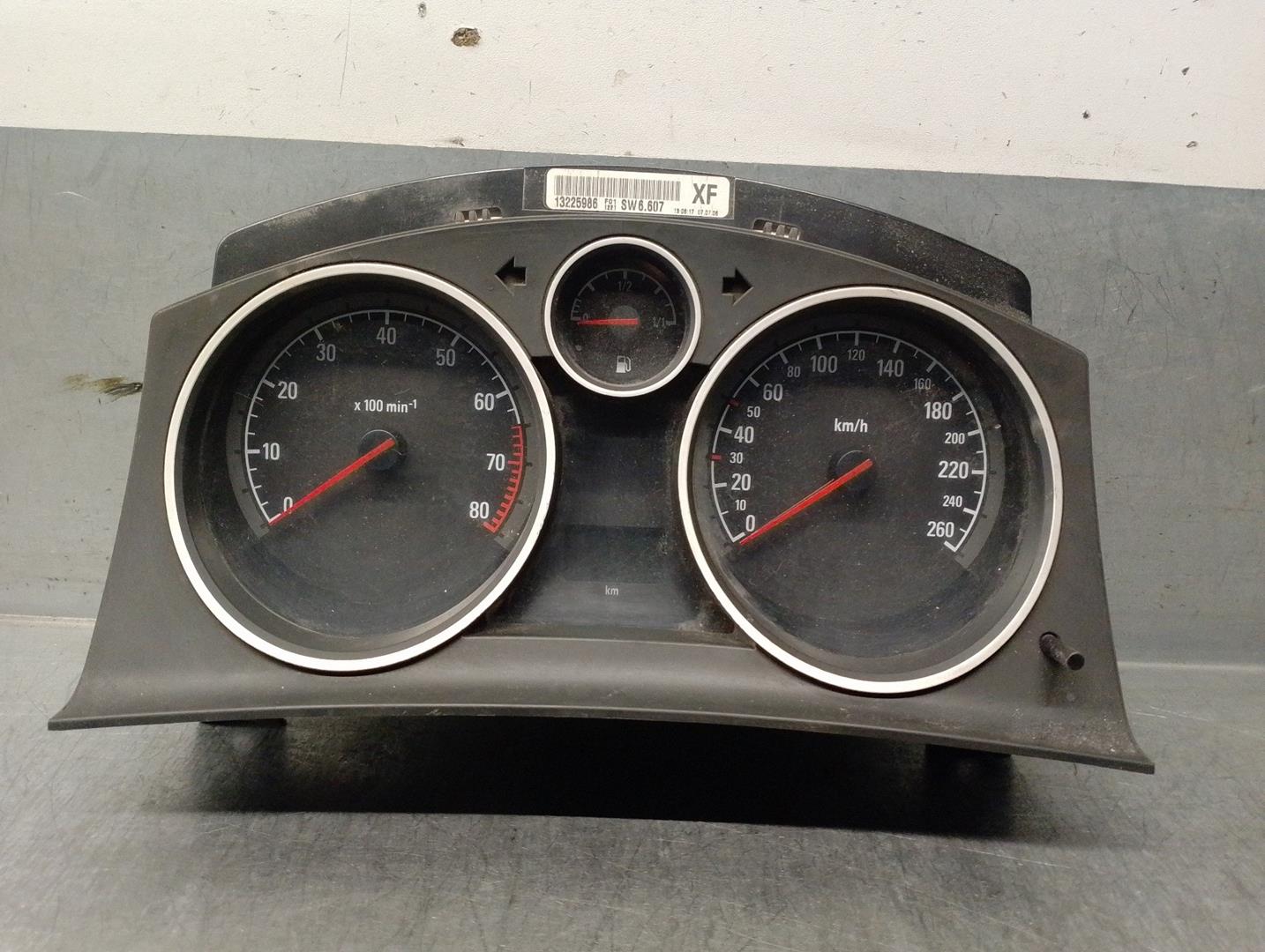 OPEL Astra H (2004-2014) Speedometer 13225986 24159812