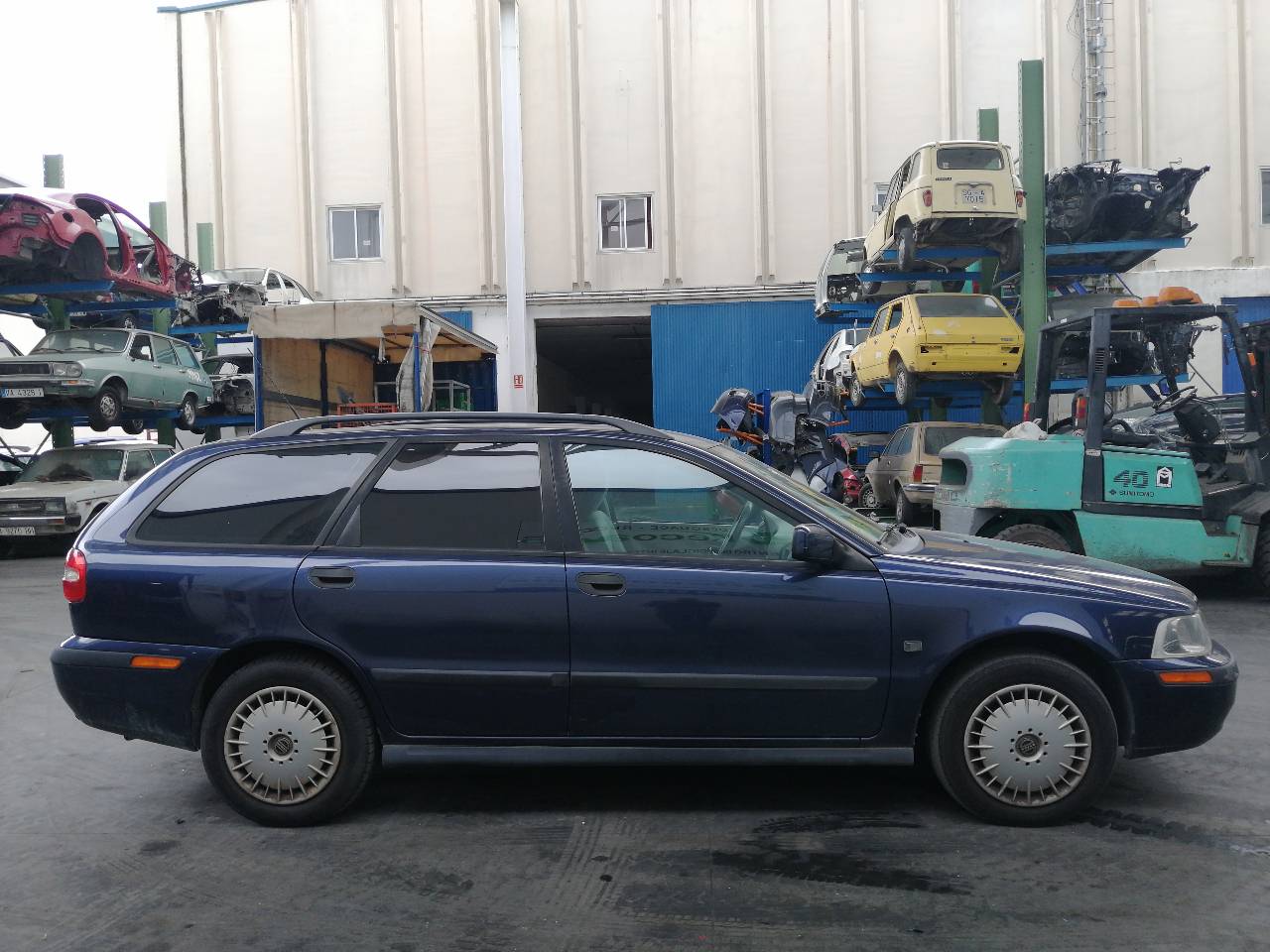 VOLVO V40 1 generation (1996-2004) Front Bumper 30899312, AZUL 24218199