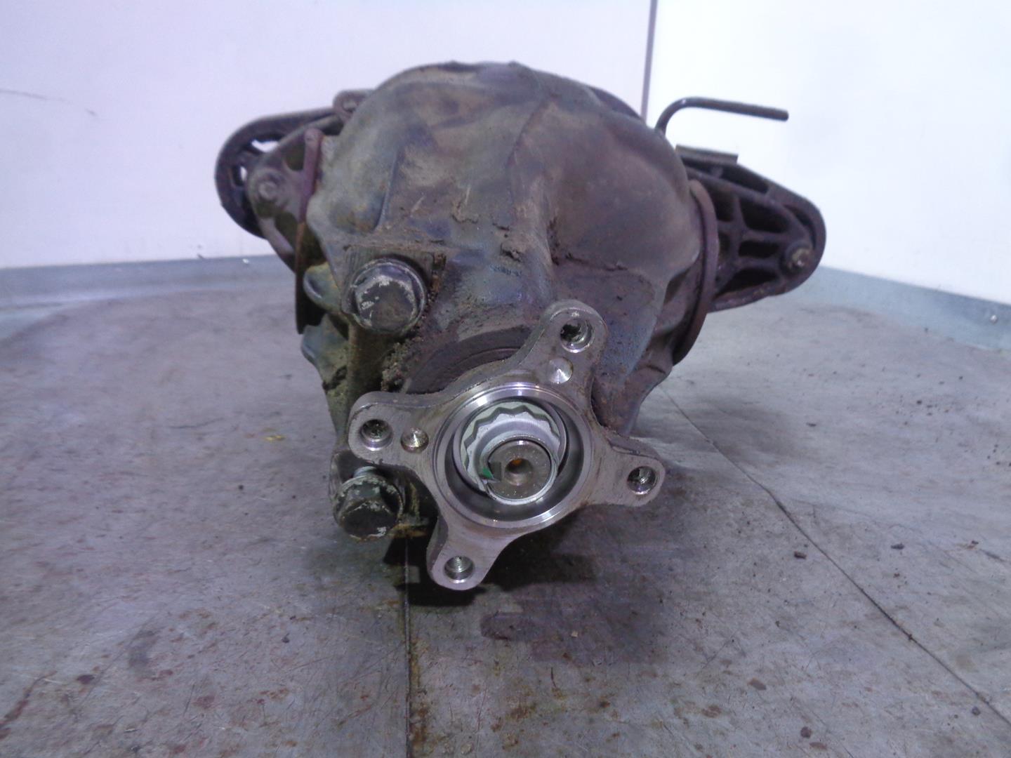 MERCEDES-BENZ Vito W639 (2003-2015) Rear Differential 6393510105, 6393510208, 3.727 24205651