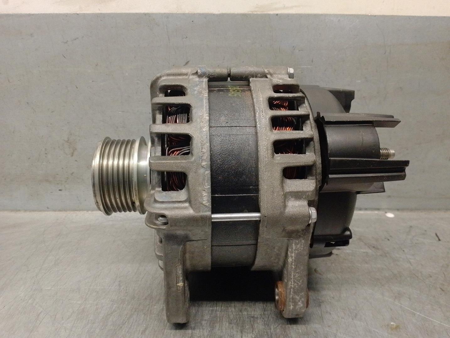 DACIA Sandero 2 generation (2013-2020) Alternator 231004719RA, FG18T177, VALEO 24543978