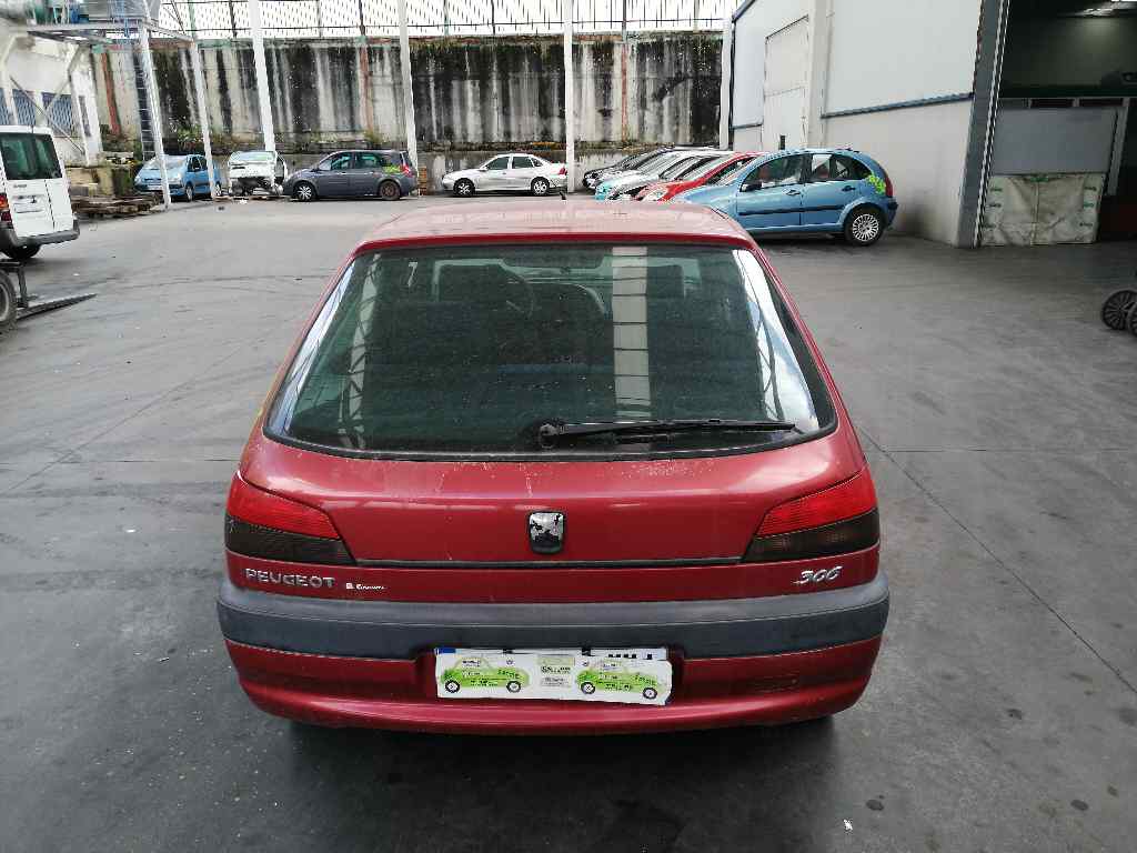 PEUGEOT 306 1 generation (1993-2002) Левая противотуманка переднего бампера 19745225