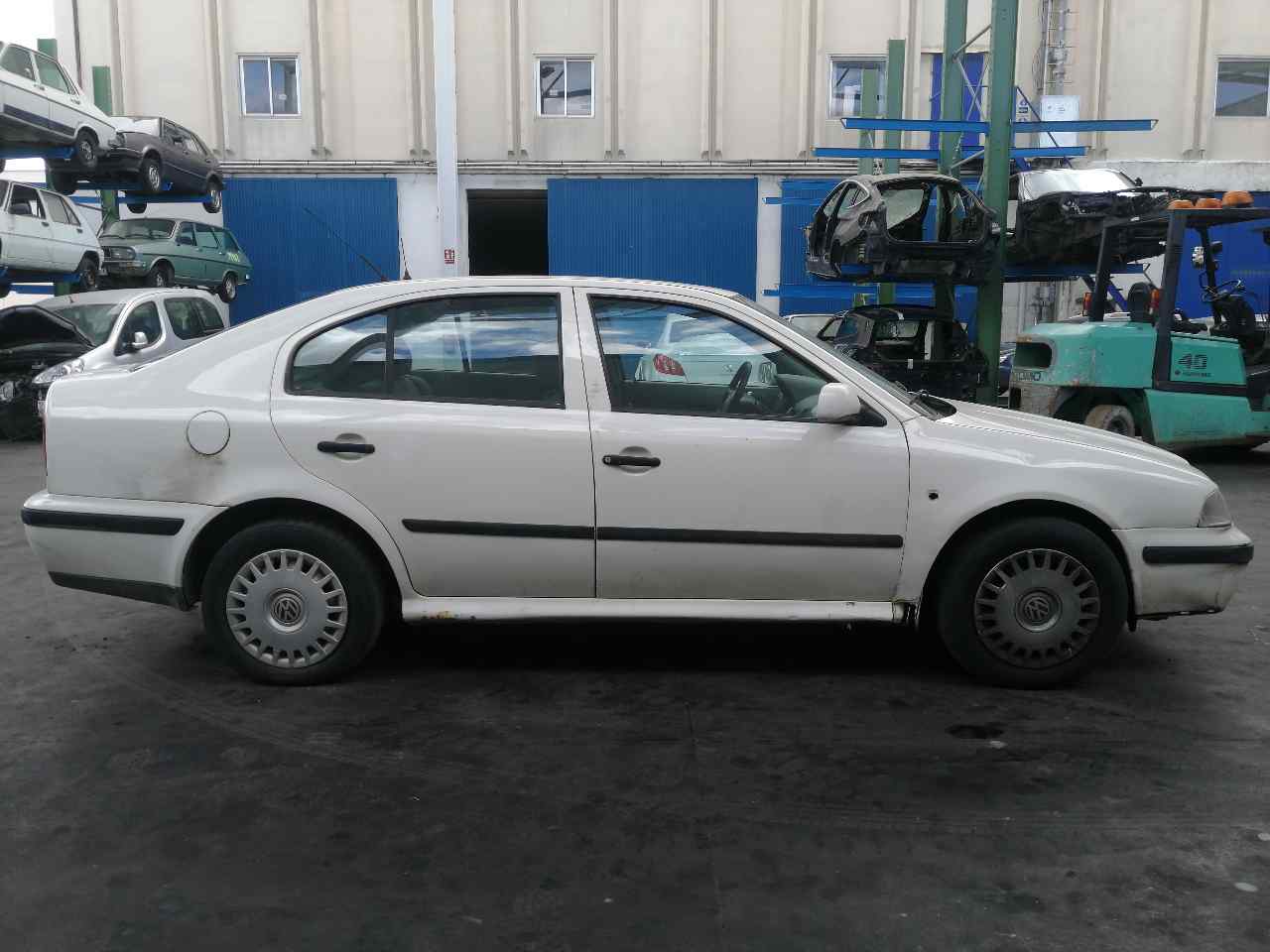 VAUXHALL Octavia 1 generation (1996-2010) Priekšējais bamperis +BLANCO 19811201