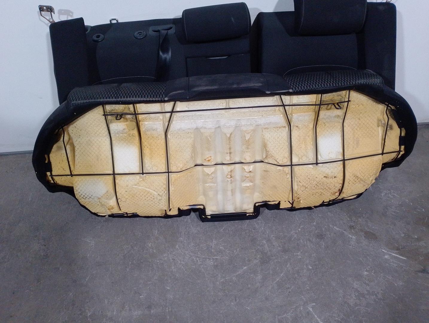 SEAT Exeo 1 generation (2009-2012) Sedadlá 3R0881405K,TELANEGRA,5PUERTAS 23756405