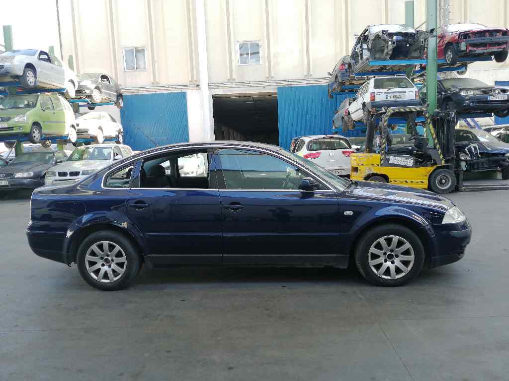 VOLKSWAGEN Passat B5 (1996-2005) Крыло переднее правое +AZUL 19749057