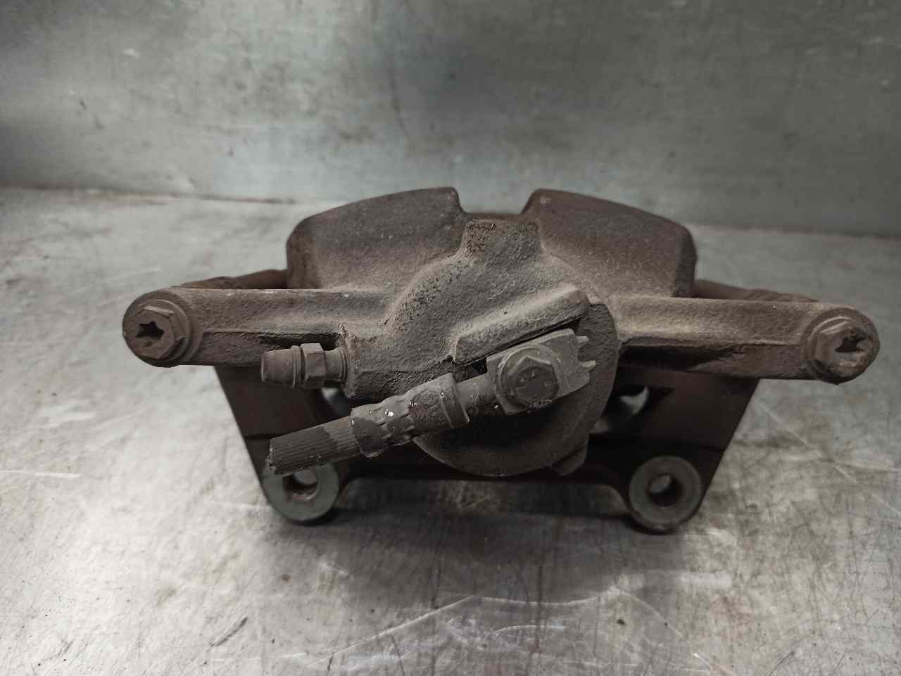 KIA Yeti 1 generation (2009-2018) Front Left Brake Caliper 8V0615123D 19825806