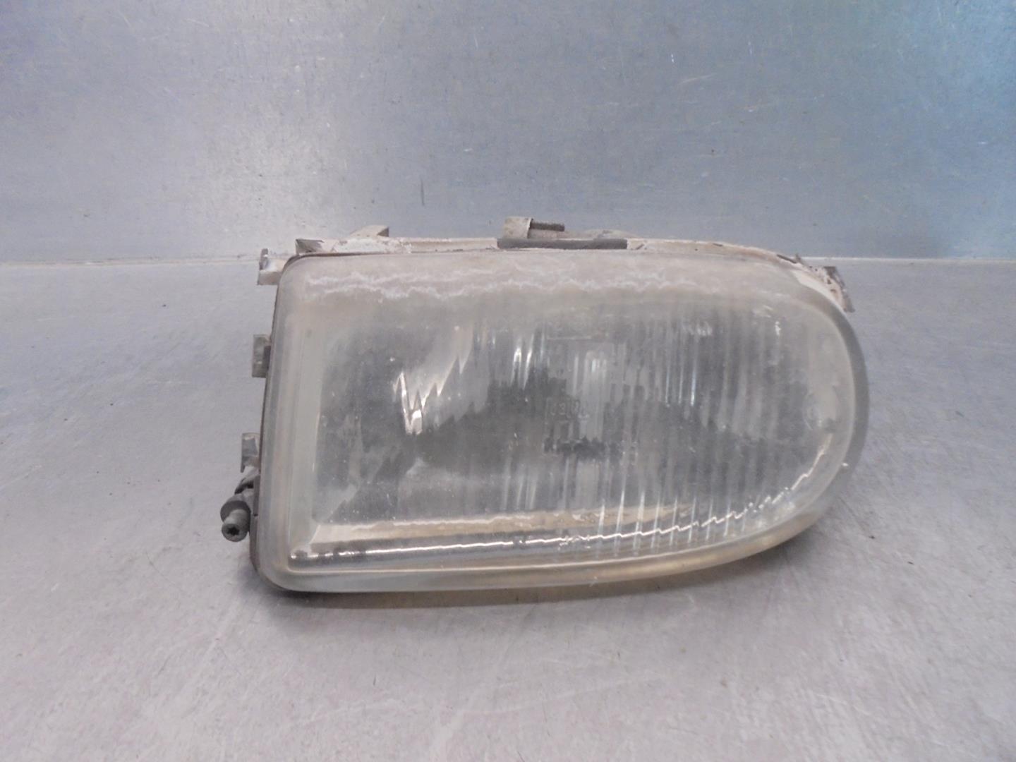 RENAULT Clio 3 generation (2005-2012) Front Right Fog Light 7701038412 24195691