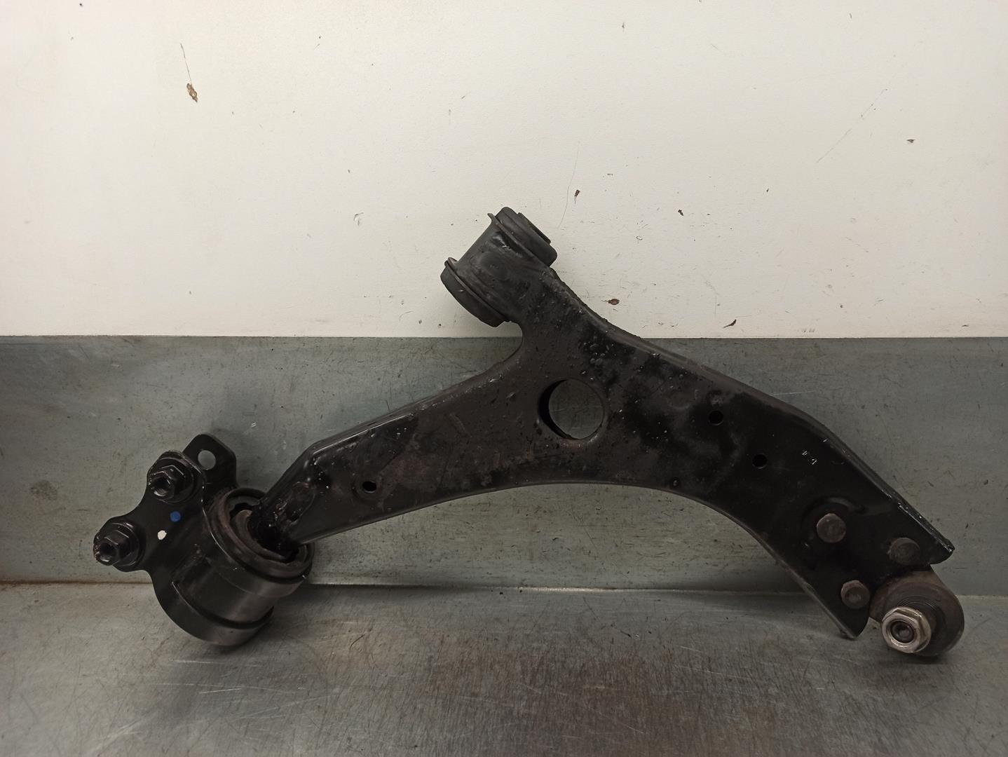 VOLVO C30 1 generation (2006-2013) Front Right Arm 31277465 23756612