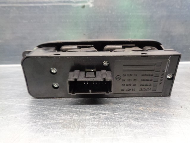 Commande léve-glace avant gauche B5244S5 30710787 de Volvo S40 ii (544) 2006-2010 140 CV con 156001 km - pieza usada