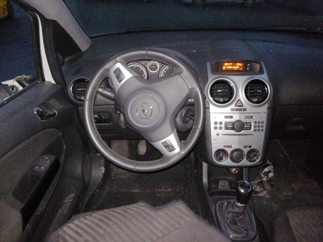 OPEL Corsa D (2006-2020) Другие кузовные детали 13305804+ 21622292