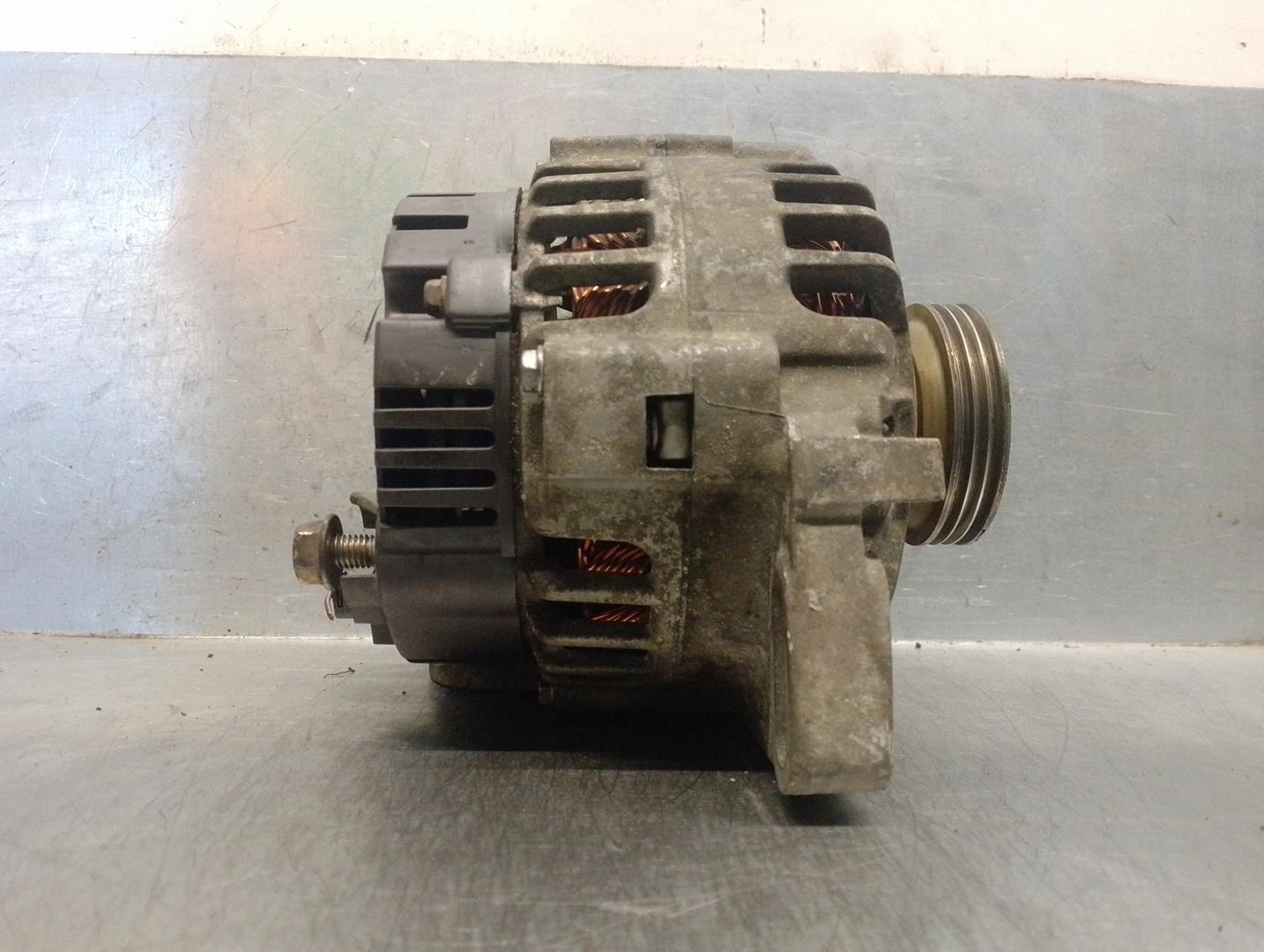 RENAULT Clio 2 generation (1998-2013) Alternator 7700437090, 2542422C, VALEO 21107329