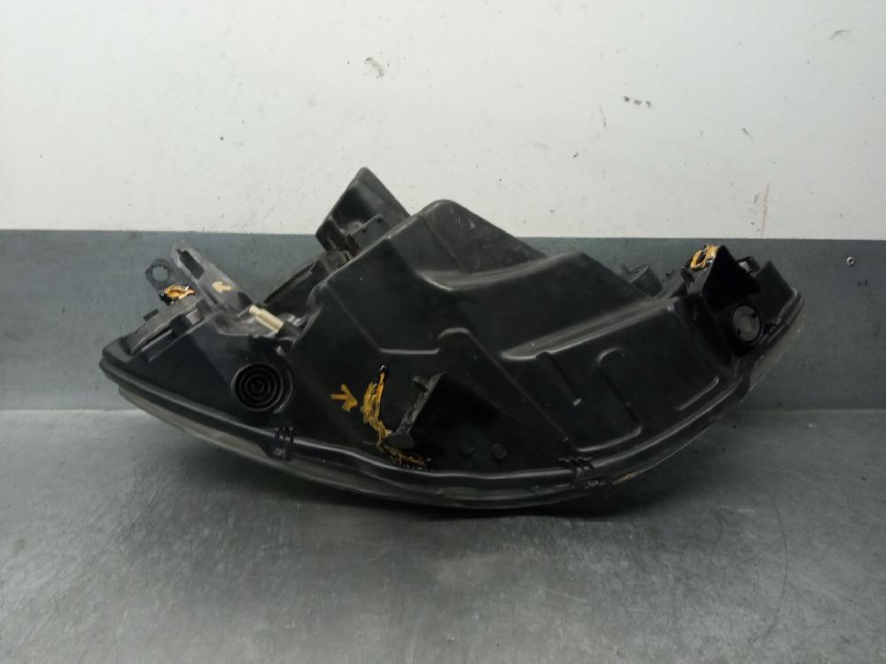 Faro izquierdo NFU 9644997280 de Peugeot 1007 (km_) 2005-0 109 CV con 147000 km - pieza usada