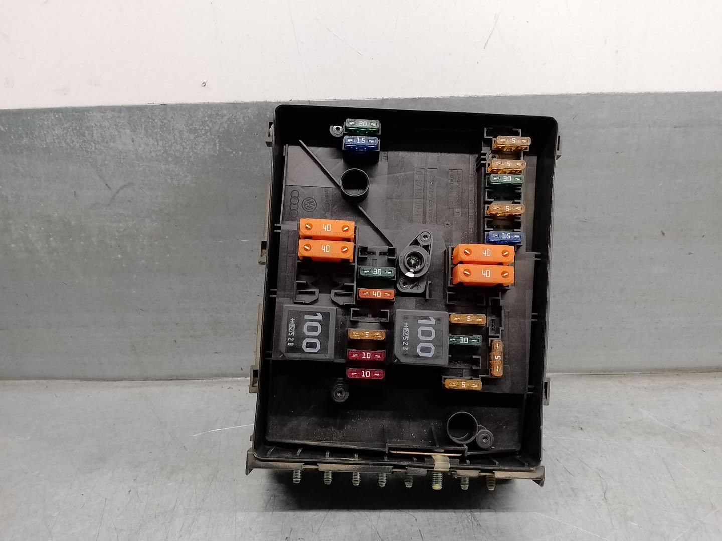 VOLKSWAGEN Caddy 3 generation (2004-2015) Fuse Box 1K0937125 22780906