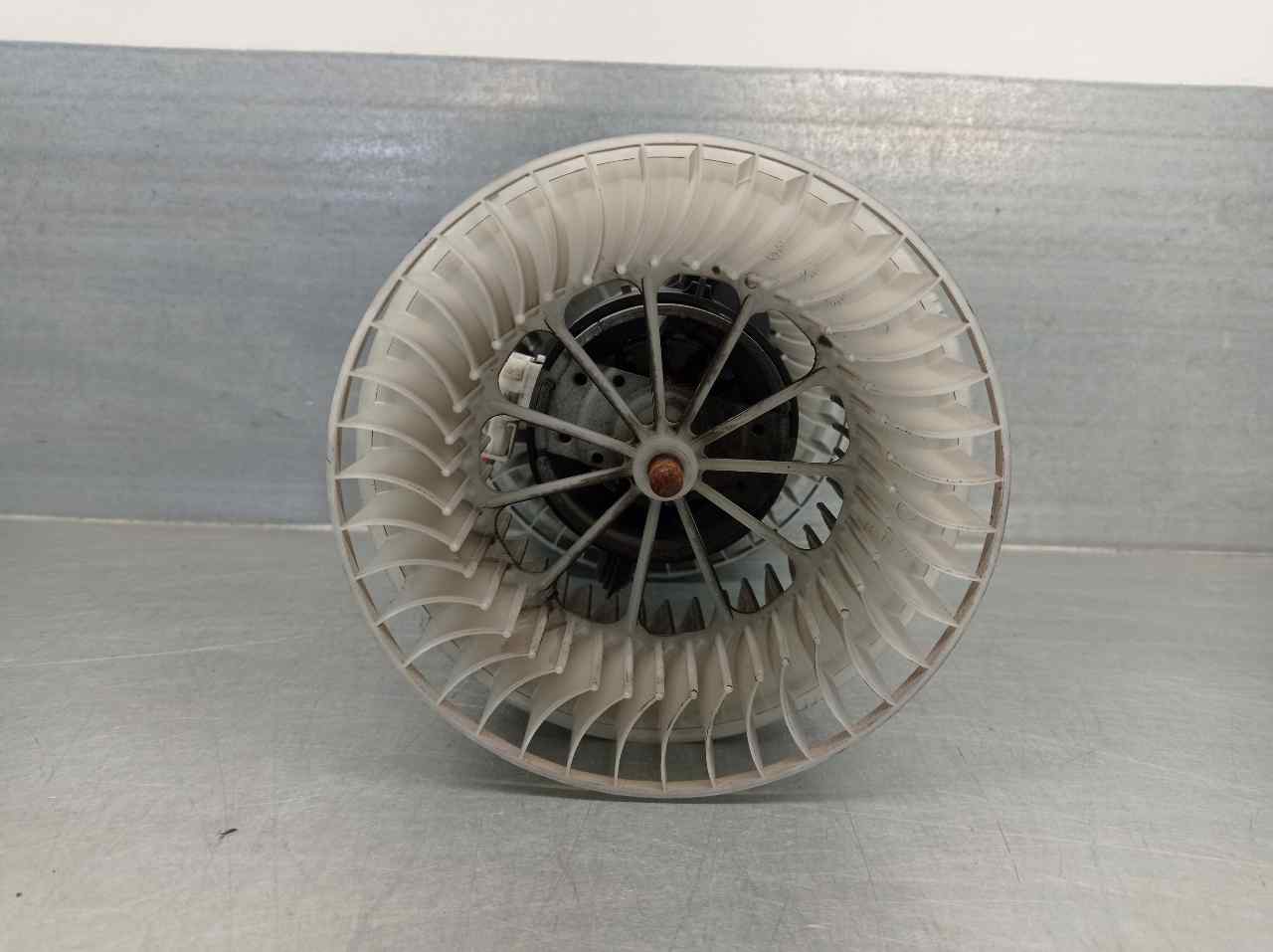 MERCEDES-BENZ Vito W639 (2003-2015) Sildītāja ventilators A0008357904 20798478