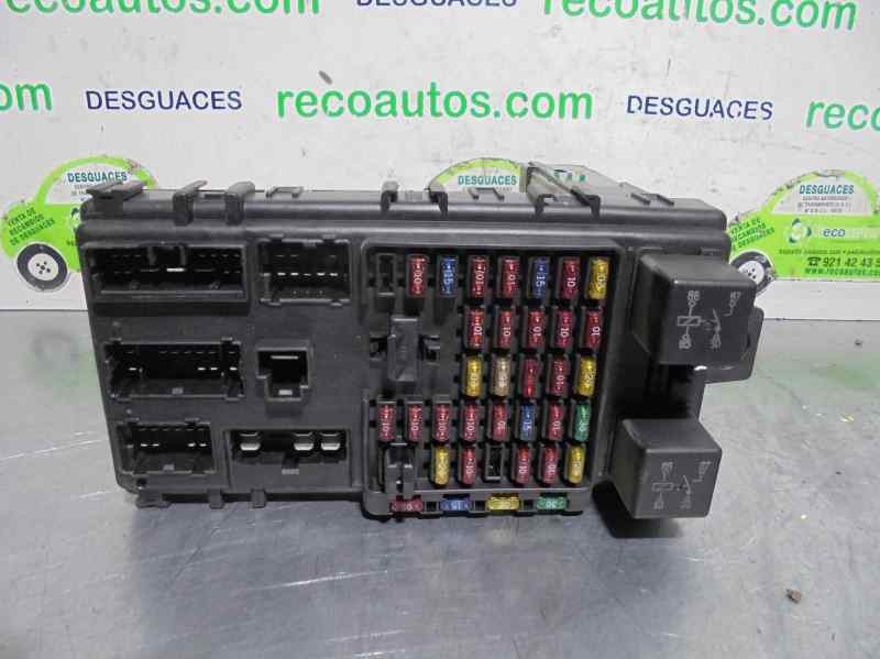 Caja de relés / fusibles G4JS 9540026500 de Hyundai Santa fé i (sm) 2001-2006 146 CV con 1 km