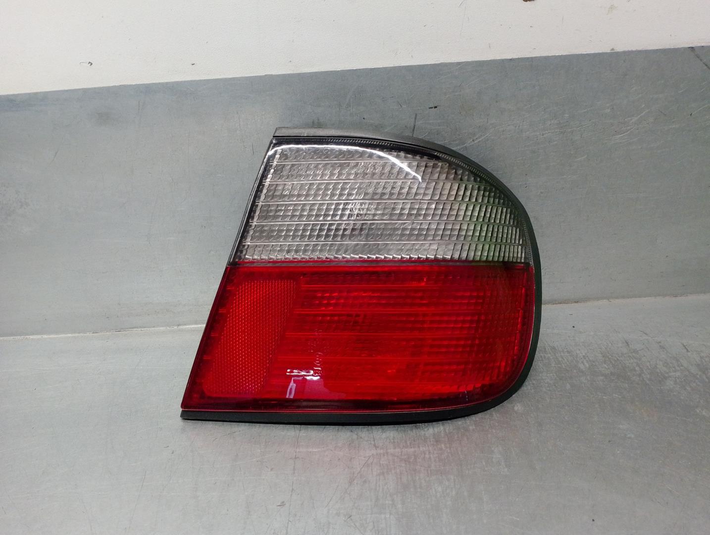 NISSAN Primera P11 (1996-2002) Rear Right Taillight Lamp 21519B4RUE, DEALETA, 5PUERTAS 19903095