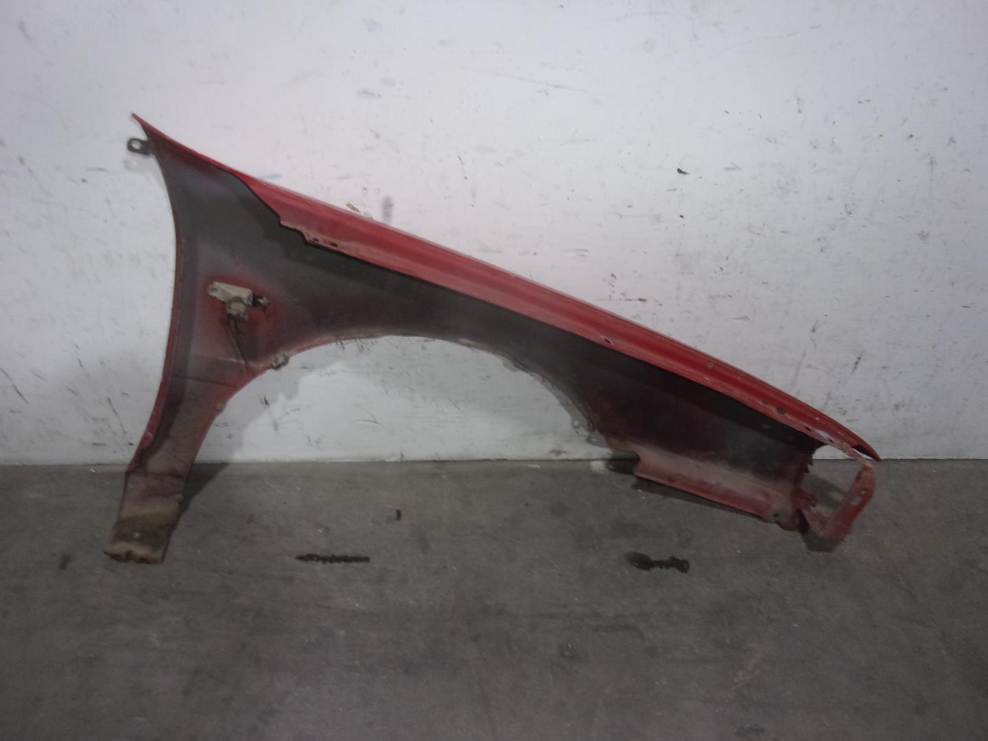 NISSAN Primera P10 (1990-1997) Front Left Fender 4972939, ROJA 24210130