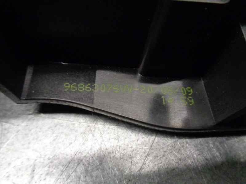 CITROËN Berlingo 2 generation (2008-2023) Front Left Door Interior Handle Frame 19715419