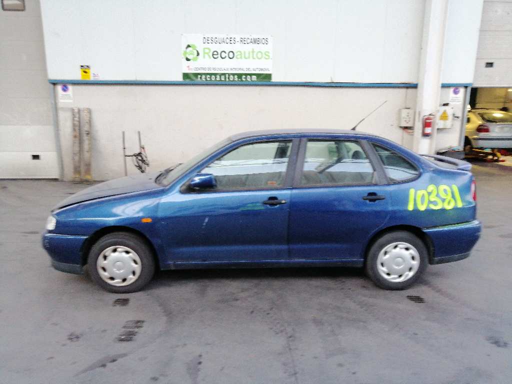 TOYOTA Ibiza 2 generation (1993-2002) Амортизатор передний правый 6K0413031E 19674339