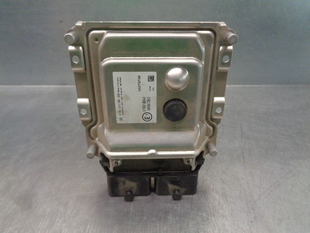 KIA Tipo 2 generation (2015-2024) Moottorin ohjausyksikkö ECU 55273730,0261S13789 19831573