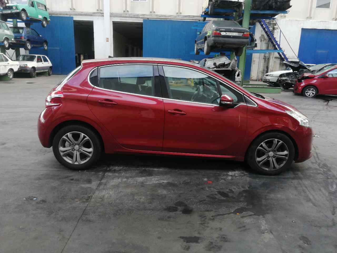 PEUGEOT 208 Peugeot 208 (2012-2015) Mâner frână de mână 96760386ZD+ 19850533