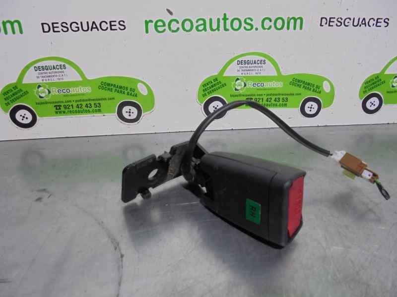 Enganche cinturón trasero derecho D4FBU 888301H001 de Kia Pro cee'd (ed) 2008-2012 115 CV con 1 km - pieza usada