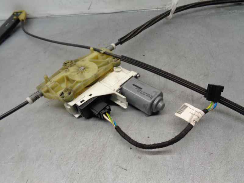 TOYOTA A6 C6/4F (2004-2011) Front Left Door Window Regulator 5PUERTAS,5PUERTAS+6PINES 19715760