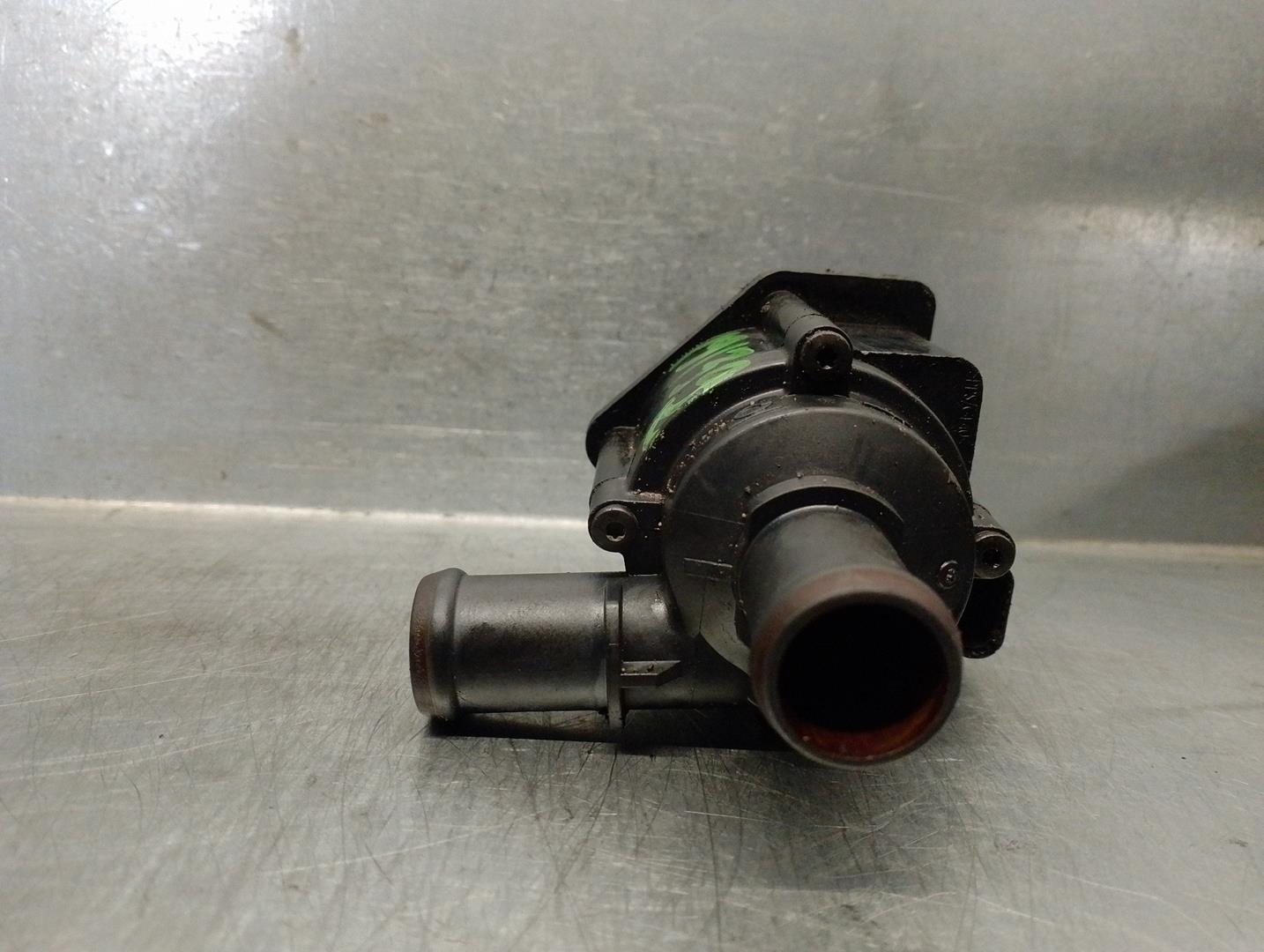 AUDI A4 B7/8E (2004-2008) Water Pump 8K0819147A,8K0819147A 24173596