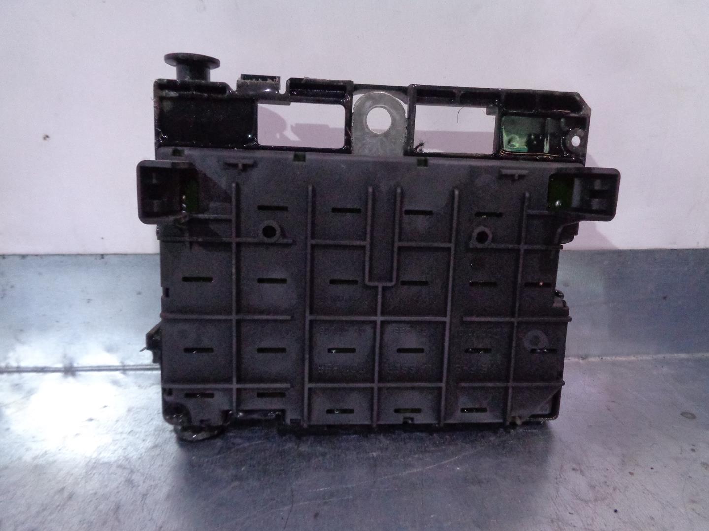 PEUGEOT 307 1 generation (2001-2008) Fuse Box 9657608880,DELPHI 21108386