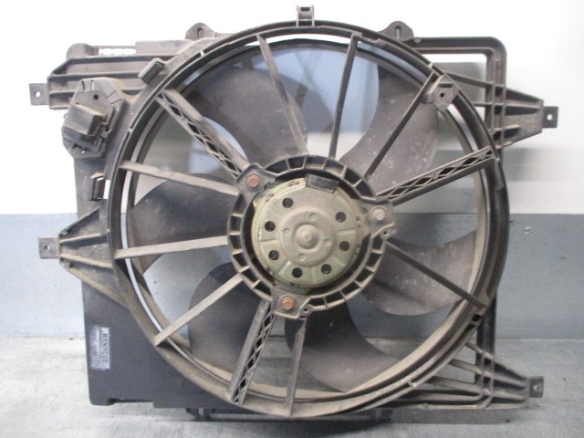 RENAULT Clio 2 generation (1998-2013) Difūzoriaus ventiliatorius 7701050677 19811575