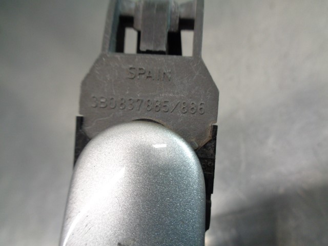 VOLKSWAGEN Polo 4 generation (2001-2009) Наружная ручка передней правой двери 3B0837885, 5PUERTAS 19918758