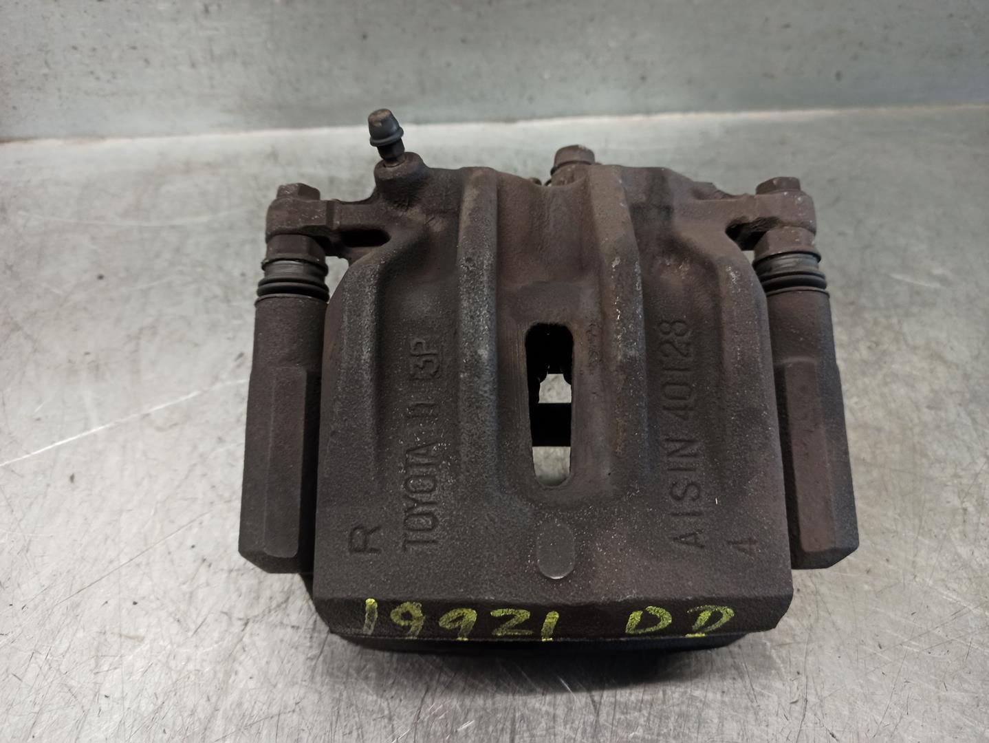 TOYOTA Avensis 1 generation (1997-2003) Front Right Brake Caliper 4773021010, AISIN 23757903