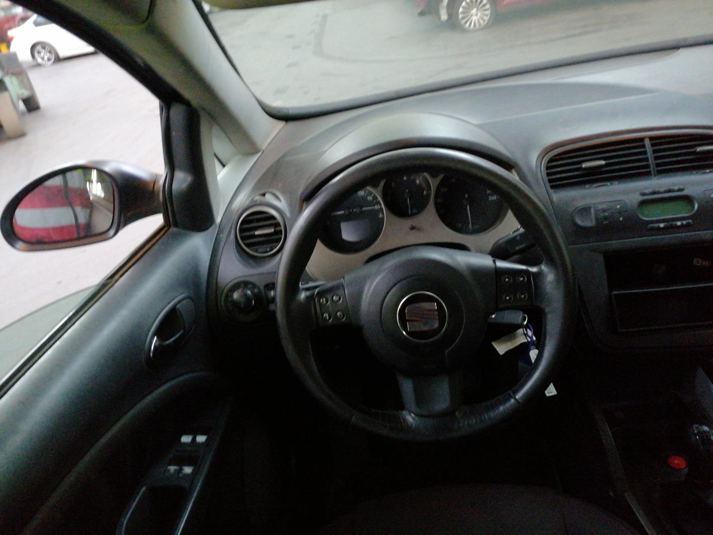 SEAT Toledo 3 generation (2004-2010) Наружная ручка передней правой двери 3B0837207G, 6L0837885 22780248