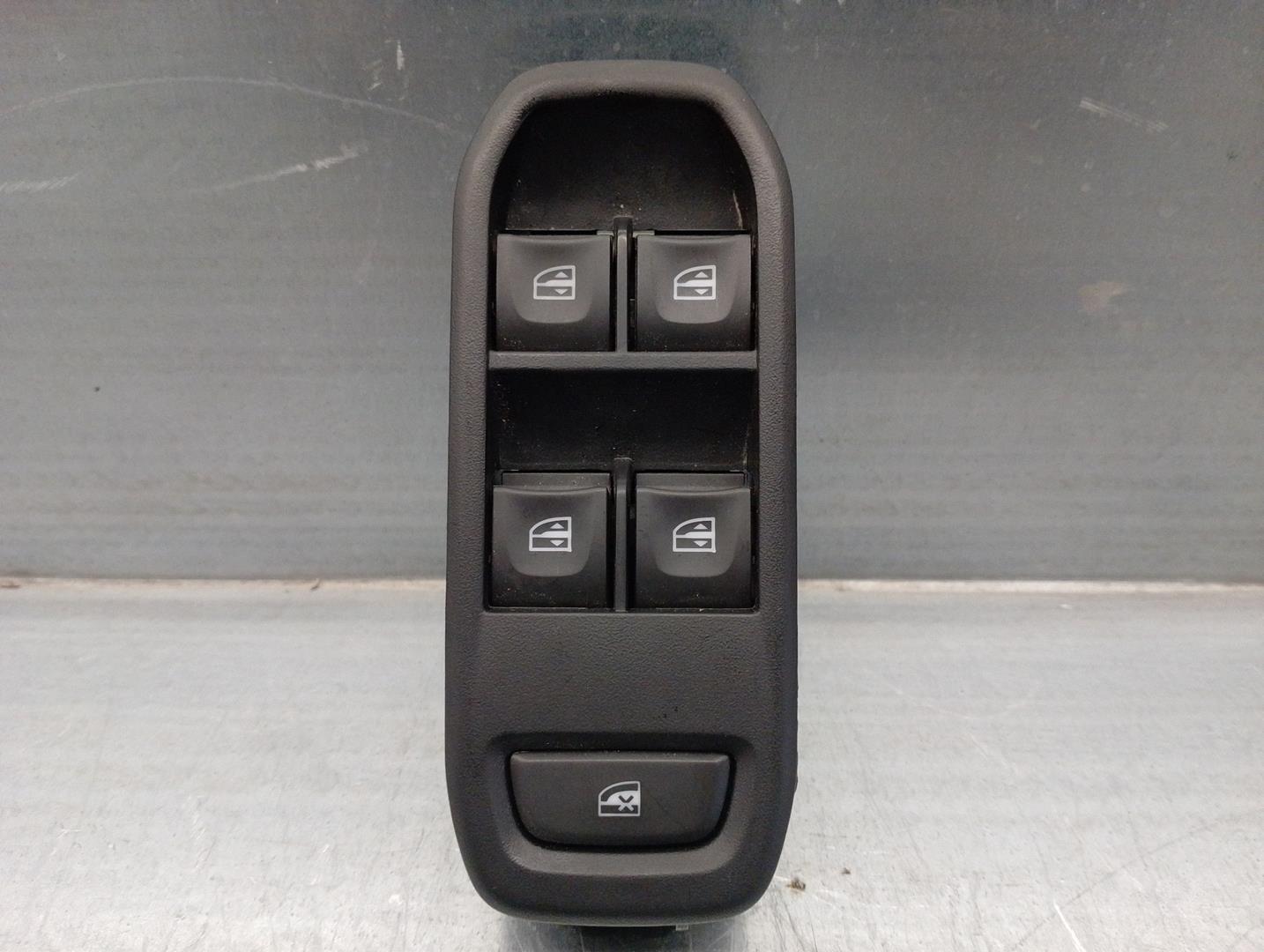 DACIA Duster 1 generation (2010-2017) Priekinių kairių durų langų pakėlimo mygtukai 809613649R, 254111342R 21733297