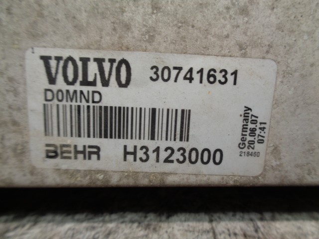 VOLVO V50 1 generation (2003-2012) Радиатор интеркулера BEHR, BEHR+H3123000 19819702