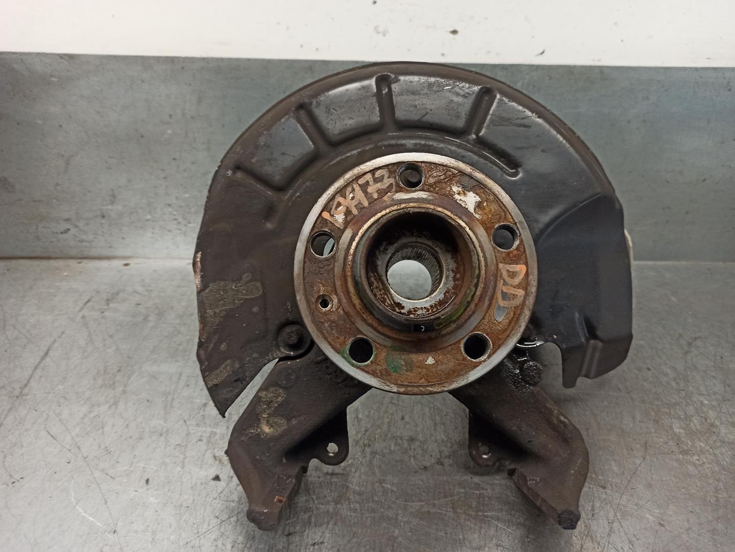 SEAT Ibiza 3 generation (2002-2008) Front Right Wheel Hub 6Q0407256AC 23756955