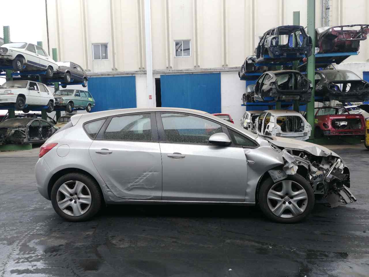 OPEL Astra J (2009-2020) Vasen takavalo 5PUERTAS,5PUERTAS+PORTON 19792151